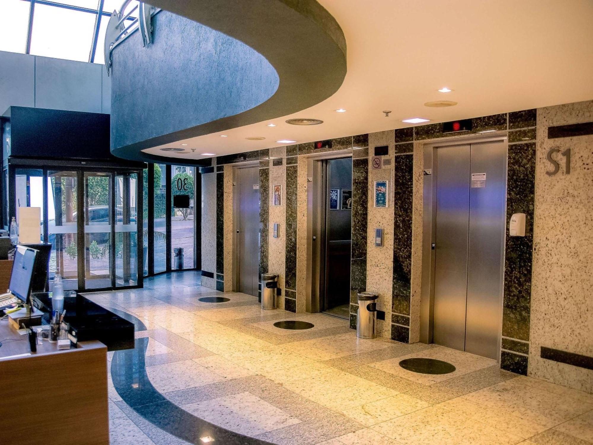 Manhattan Porto Alegre By Mercure Exterior photo